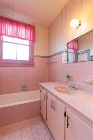 1550 Galvez