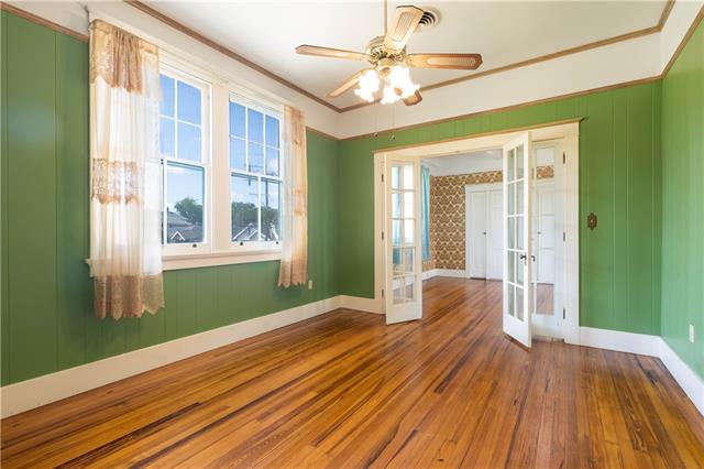 1550 Galvez