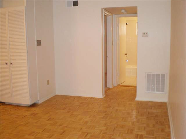 7801 Henry Clay