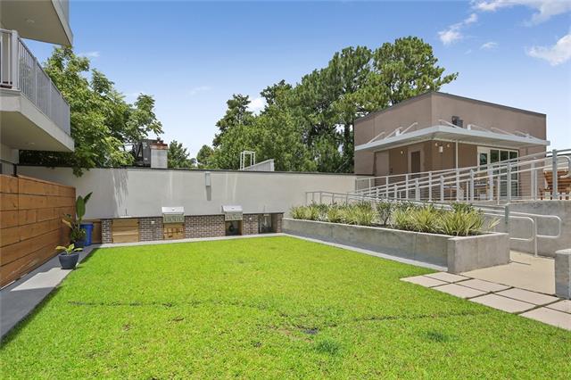742 Barracks